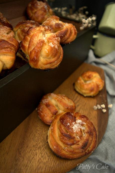 Bollos suecos de cardamomo, kardamummabullar para Navidad