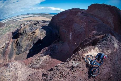 David Cachon: “Tenerife: La sombra del volcán” David Cachon: “Tenerife: La sombra del volcán”