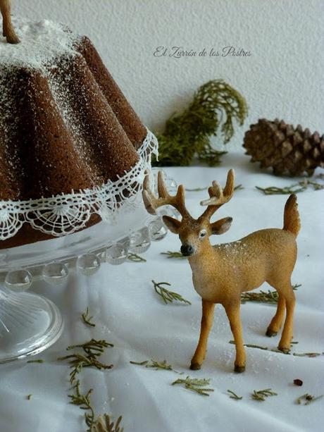 Bundt Cake Cacao y Fresa con Encaje Bundt Cake Cacao y Fresa con Encaje
