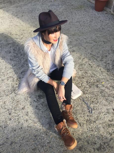 Botas de pelo y cordones photo 4D391FFF-6691-42CC-9342-58EEC25EDA64_zps767qqtjm.jpg