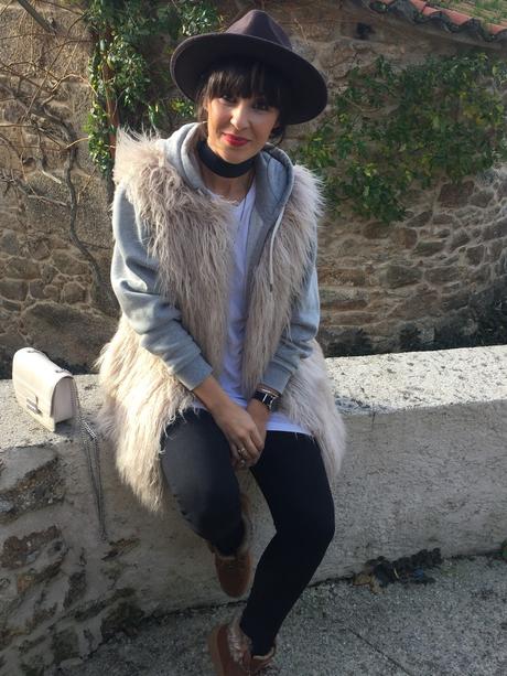 Botas de pelo y cordones photo 3FA53436-A840-4AD5-9F54-A42324AD18BB_zpsulqtpjlb.jpg