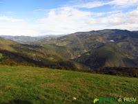 Valle del Río Navia desde Cornomandil