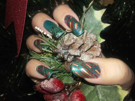 Como hacer Reverse Stamping: Diseño de uñas para Navidad