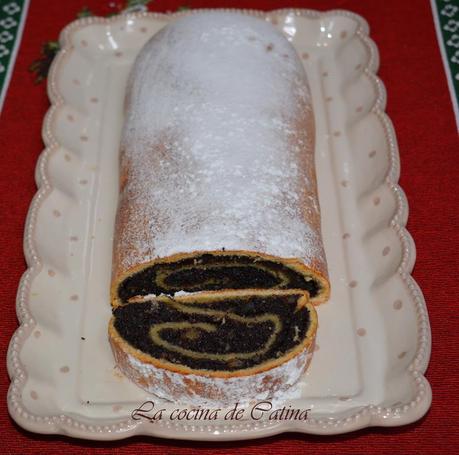 MAKOWIEC (Rollo dulce polaco con semillas de amapola) MAKOWIEC (Rollo dulce polaco con semillas de amapola)