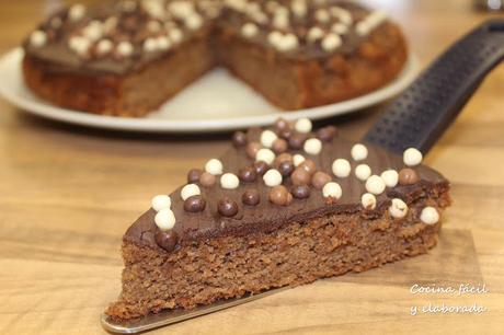 TARTA DE ALMENDRAS, CHOCOLATE Y PLATANO