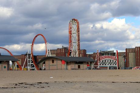 TRACKSUIT IN CONEY ISLAND