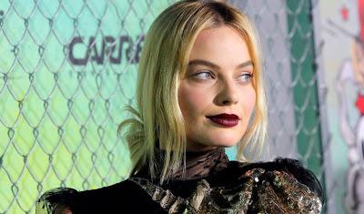 Margot Robbie confirma su matrimonio con una peineta