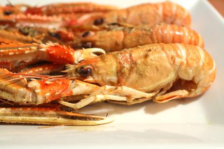 CIGALAS A LA PLANCHA CIGALAS A LA PLANCHA