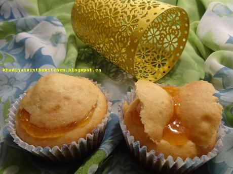 CUPCAKES À LA CONFITURE / JAM CUPCAKES / CUPCAKES CON MERMELADA / كاب كيك بالمربى CUPCAKES À LA CONFITURE / JAM CUPCAKES / CUPCAKES CON MERMELADA / كاب كيك بالمربى