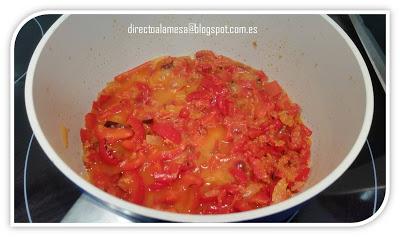 Pimientos del piquillo rellenos de merluza y langostinos