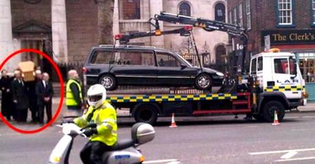 15 personas que no tenían idea de cómo estacionarse y pagaron las consecuencias 15 personas que no tenían idea de cómo estacionarse y pagaron las consecuencias