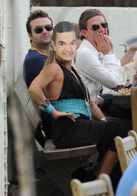 15 celebridades que reaccionaron de la forma más ingeniosa a los paparazzi 15 celebridades que reaccionaron de la forma más ingeniosa a los paparazzi