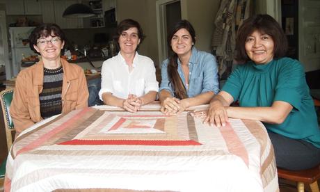 Artistas textiles: Folk Fibers balanced-and-ready
