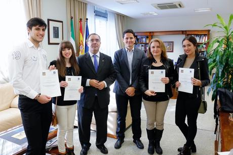 Premios_excelencia_academica_28122016