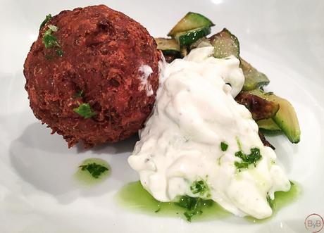 Atubola, comida redonda en el Raval Atubola, comida redonda en el Raval