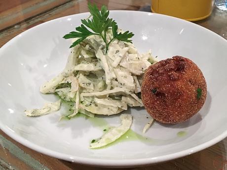 Atubola, comida redonda en el Raval Atubola, comida redonda en el Raval