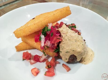 Atubola, comida redonda en el Raval Atubola, comida redonda en el Raval