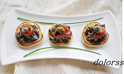 BLINIS SALADOS CON BUFANDA DE PIMIENTO BLINIS SALADOS CON BUFANDA DE PIMIENTO