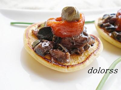 BLINIS SALADOS CON BUFANDA DE PIMIENTO BLINIS SALADOS CON BUFANDA DE PIMIENTO