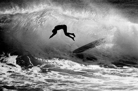 Fallece Leroy Grannis, el padre de la fotografía de surf