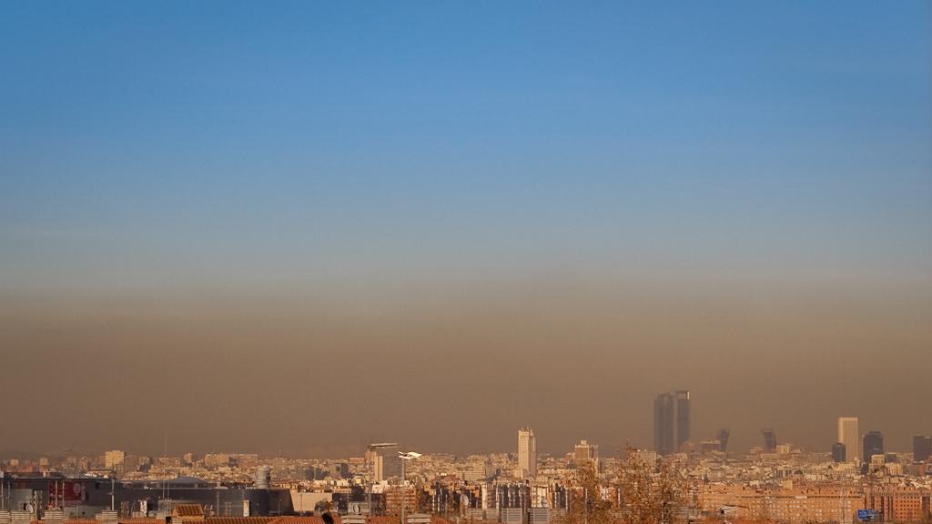 A VUELTAS CON LA BOINA DE CONTAMINACIÓN A VUELTAS CON LA BOINA DE CONTAMINACIÓN