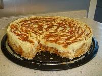 Hoy me siento dulce: TARTA HELADA DE VAINILLA CON DULCE DE LECHE