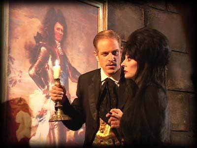 Elvira's Haunted Hills (Sam Irvin, 2001) Elvira's Haunted Hills (Sam Irvin, 2001)