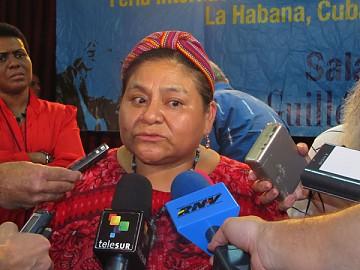 Rigoberta Menchú: no va a venir un salvador a rescatar la especie humana