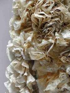 coffeefilterdress3 carol ann rice rafferty Café para Vestirse – Trajes Nupciales con Café y Filtros