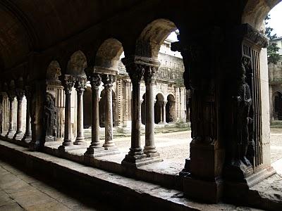 Patrimonio de la Humanidad: De la Galia romana a la ciudad de los Papas.