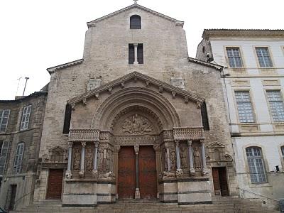 Patrimonio de la Humanidad: De la Galia romana a la ciudad de los Papas.