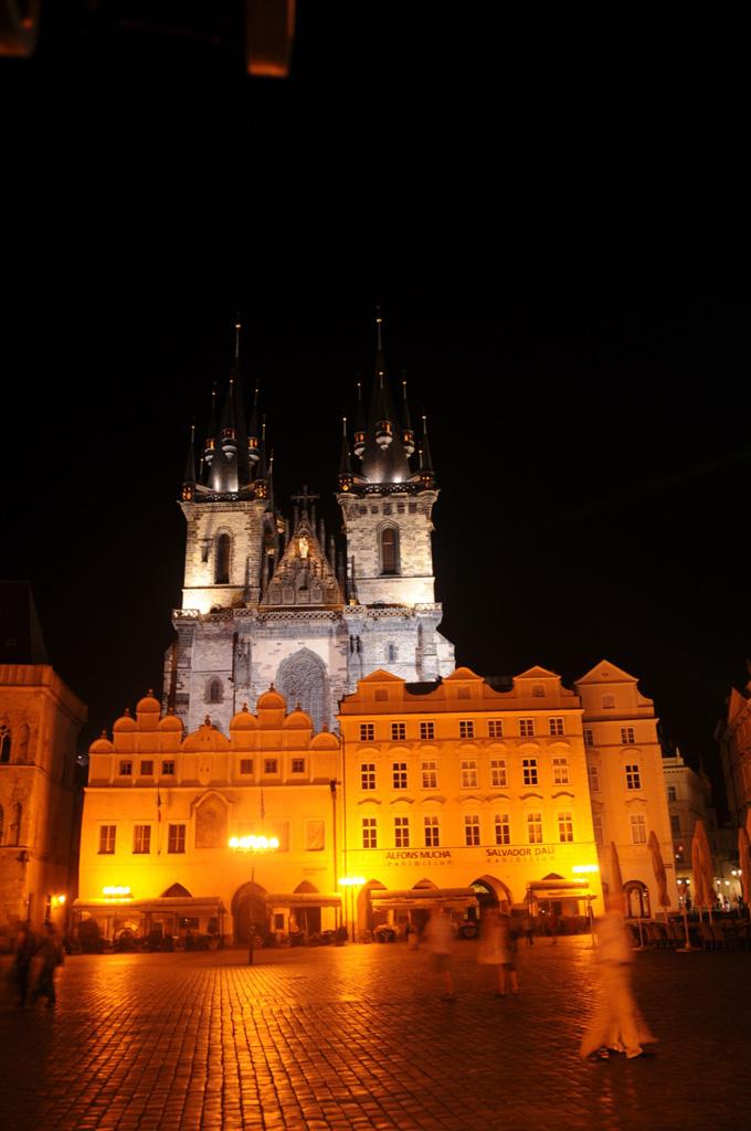 Un Domingo con Amigos: Instantáneas de Berlín, Praga y Viena Un Domingo con Amigos: Instantáneas de Berlín, Praga y Viena