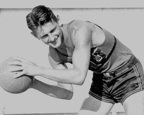 Ossie Schectman el primer anotador de la NBA
