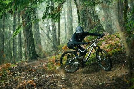 Yoann Barelli cambia Giant por Commencal