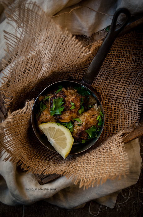 ALBÓNDIGAS DE TERNERA Y PUERRO CON SALSA DE LIMÓN