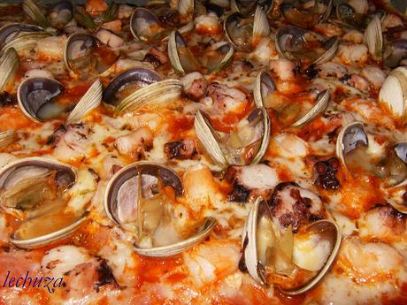 COMO PREPARAR MARISCOS (TUTORIAL) pizza marinera-detalle
