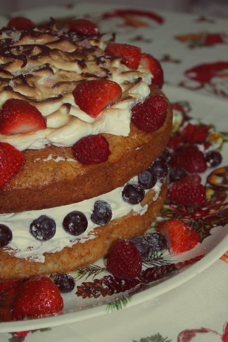 LAYER CAKE DE FRUTOS ROJOS