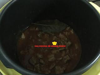 CARNE CON TOMATE EN OLLA GM 