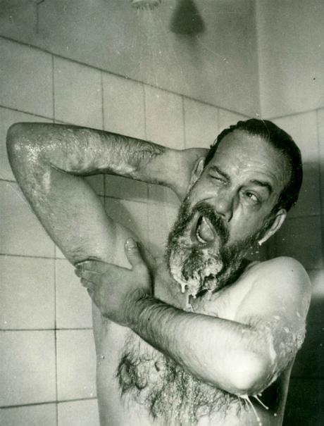 Otoño Cela 1. El escritor ruidoso Otoño Cela 1. El escritor ruidoso