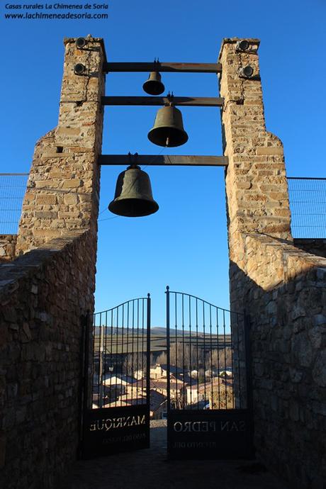 Soria y Tierras Altas: San Pedro Manrique, Ruta de las Icnitas, Acebal de la Garagüeta san pedro manrique campanas