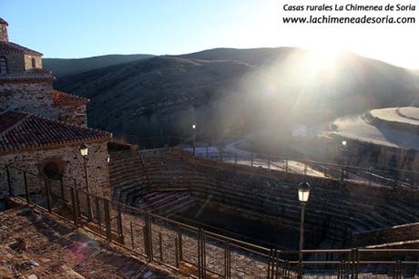 Soria y Tierras Altas: San Pedro Manrique, Ruta de las Icnitas, Acebal de la Garagüeta san pedro manrique anfiteatro
