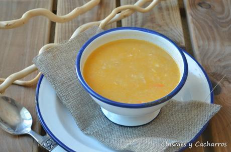 Sopa de pescado sencilla y barata.