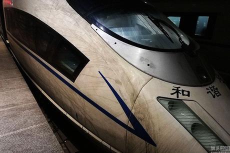 ¡Qué asco! Así queda un tren luego de atravesar el aire contaminado de Pekín aspecto-de-tren-despues-de-atravesar-la-contaminacion-de-pekin-1