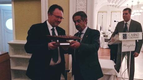 Educando a clientes, formando a compañeros Educando a clientes, formando a compañeros