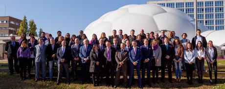 Educando a clientes, formando a compañeros Educando a clientes, formando a compañeros