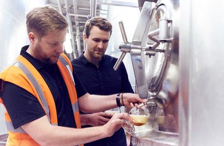 $ 30,000 para tener una cerveza adaptada a tu ADN $ 30,000 para tener una cerveza adaptada a tu ADN