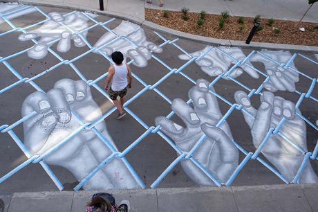 El artista 'Roadsworth' utiliza las calles públicas como lienzo para el arte y el activismo