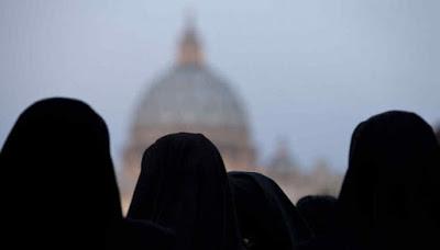 RESEÑA: El enemigo en el espejo. RESEÑA: El enemigo en el espejo.