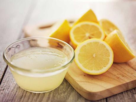 Zumo de limón exprimido