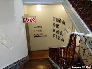 La Ciudad Gráfica: Homenaje a los Rótulos Comerciales La Ciudad Gráfica: Homenaje a los Rótulos Comerciales